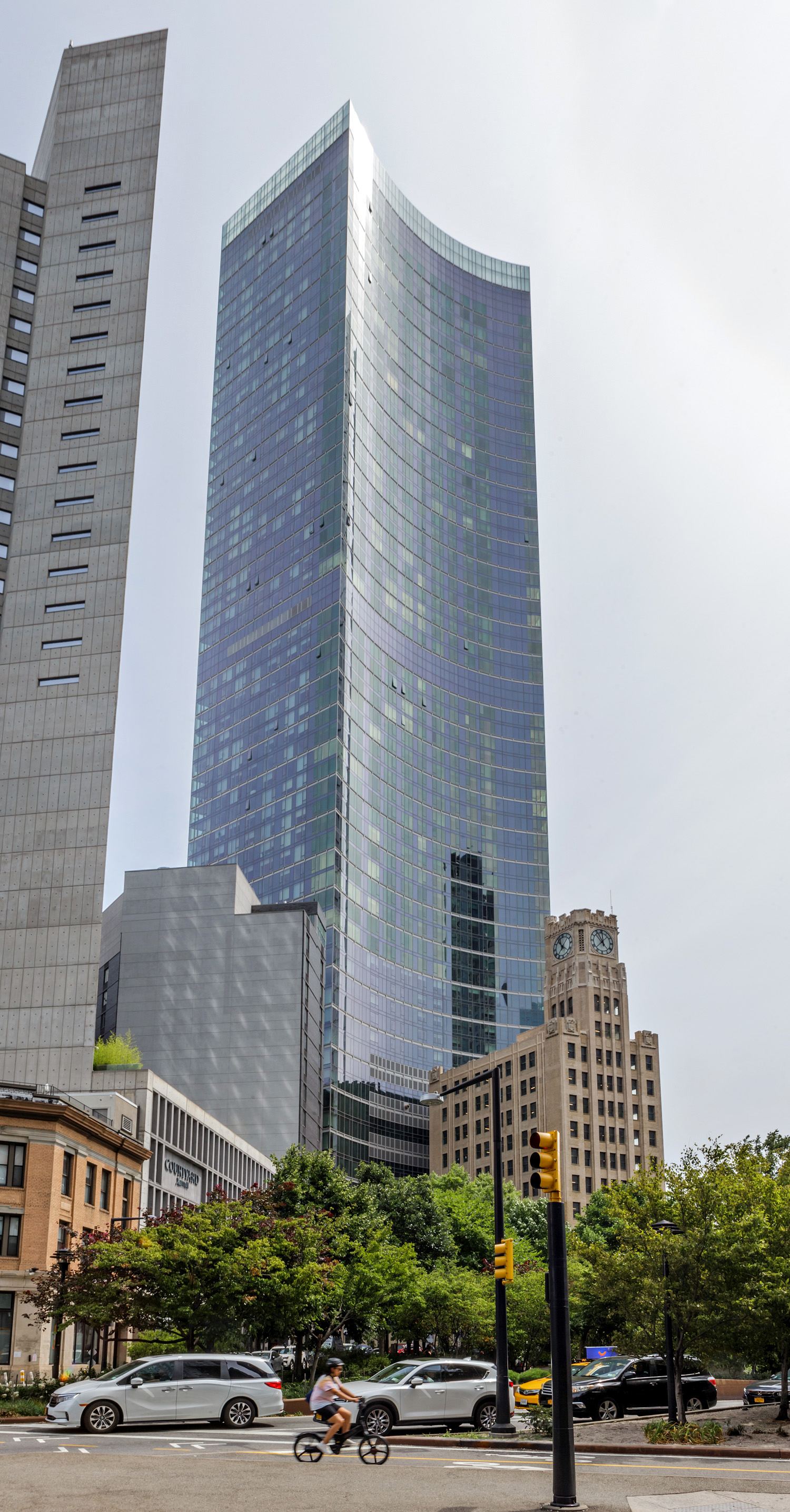 Sven, New York City - View from the southwest. © Mathias Beinling
